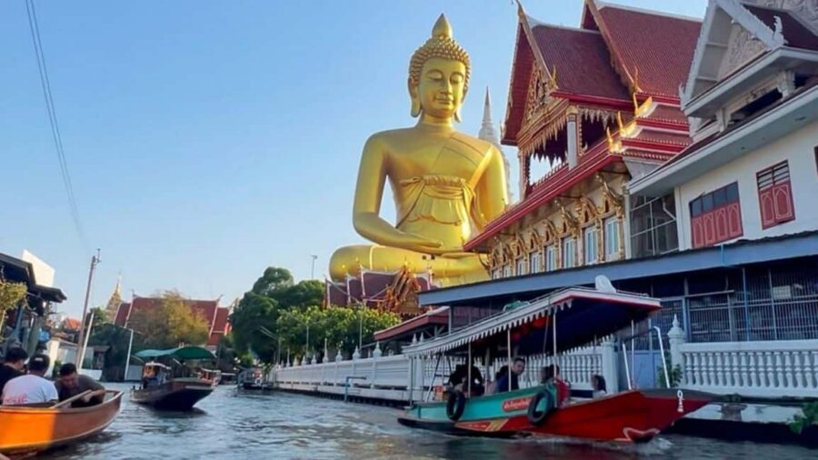 1 Hr Private Bangkok Canal Boat Tour: Traditional Flat Boat - A 1-hour canal cruise that skips the shop-stop routine
