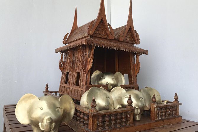 A Personal Shopper - A Personal Shopper at Chatuchak: What This Experience Really Means