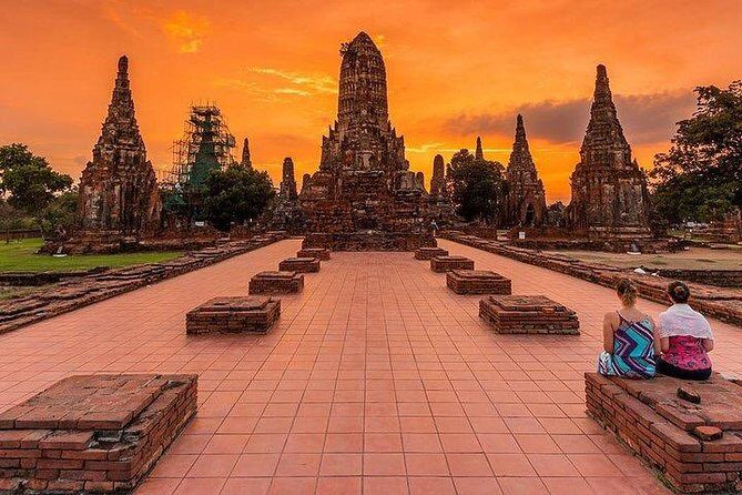 Afternoon Ayutthaya heritage site & River Boat Ride at Sunset - Chaoprom Market Break + Snack Box (16:45–17:30)