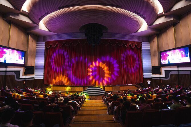 Alcazar Cabaret Show Pattaya - Choosing your show time and seats: VVIP is about reducing risk