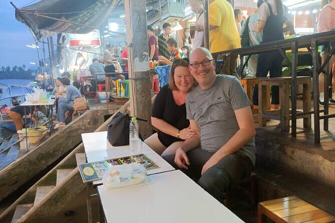 Amphawa and Railway Markets with Boat Ride Group Tour - Tour timing, traffic, and the reality of a Bangkok road day