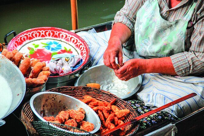 Amphawa Boat Ride & Railway Market: Multi-Lang Private Tour - The motorboat ride for fireflies and the coconut stop