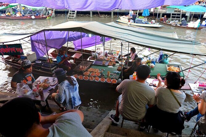 Amphawa Floating Market and Maeklong Railway Private Afternoon Tour from Hua Hin - Mae Klong Railway Market: The Moment the Track Turns Into the Marketplace