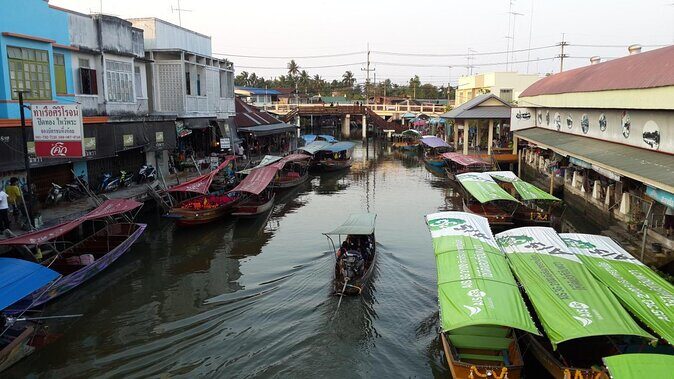 Amphawa Floating Market & Maeklong Railway Train Market Tour - Key things to plan around