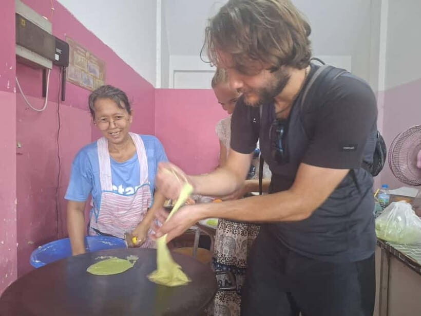 Ayutthaya: Colorful Slow Life Bicycle Tour with local guide. - Wat Phra Si Sanphet: the royal-temple finale that ties it together