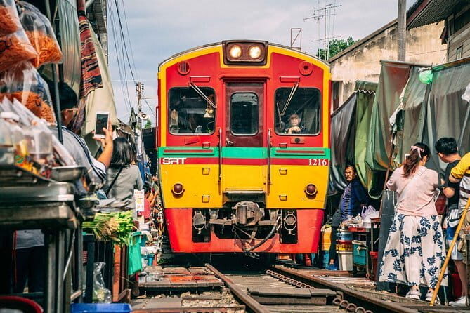 Ayutthaya, Damnoen Floating & Maeklong Railway Market Day Tour - Damnoen Saduak by Long-Tail Boat (and How to Make It Worth It)