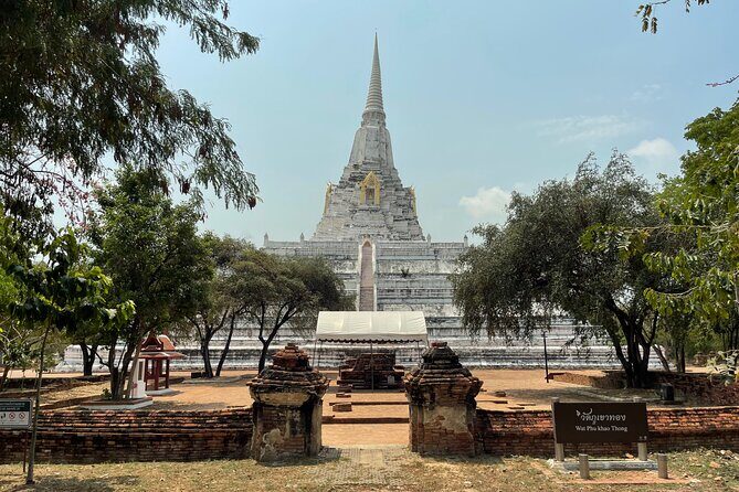 Ayutthaya Historical Old Capital day Tour from Bangkok - Ayutthaya ruins without the bus-stampede feeling