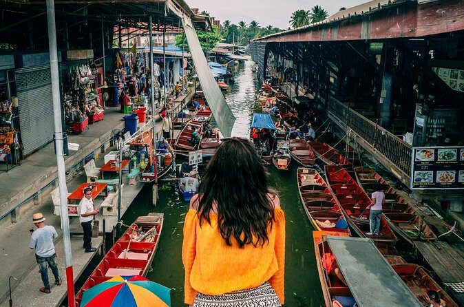 Ayutthaya, Maeklong Railway, Damnoen Saduak Floating Market - Wat Phra Si Sanphet: The Royal Temple Finish