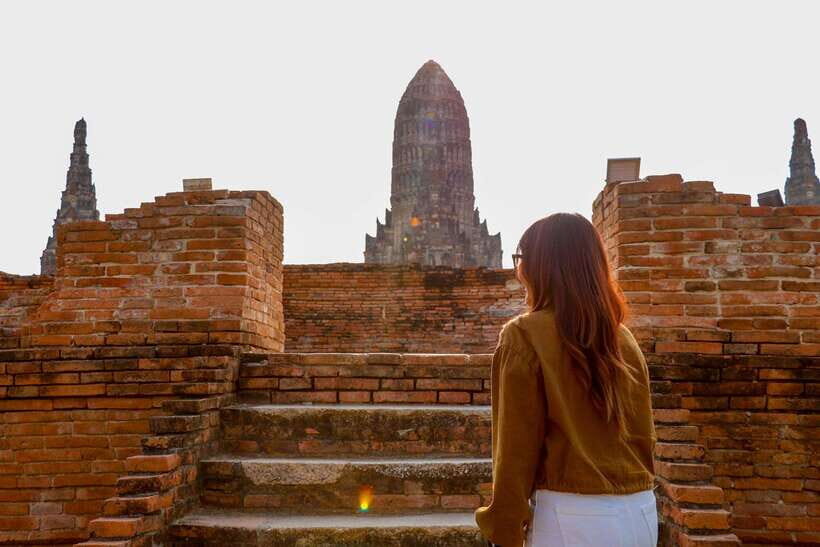 Ayutthaya One Day: Famous Temples & Bang Pa-In Palace Tour - Central Ayutthaya break: shopping time that also buys you breathing room