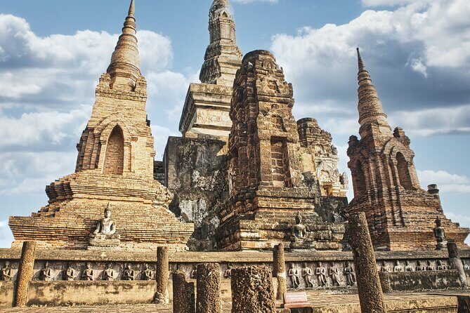 Ayutthaya Sunset Join Tour, Boat Ride, Famous Spot & Local Market - Chao Phrom Market: Snack Box Break and a Short, Local Detour