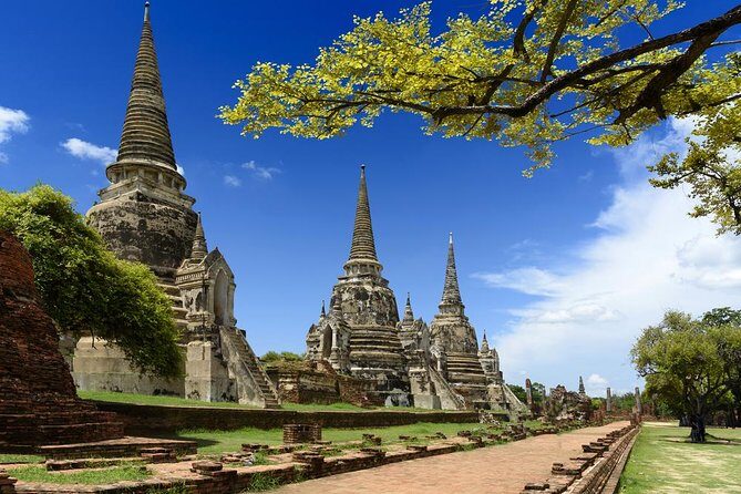Ayutthaya Temples and Ayothaya Floating Market From Bangkok - Ayutthaya vs. Bangkok: why this day trip hits differently