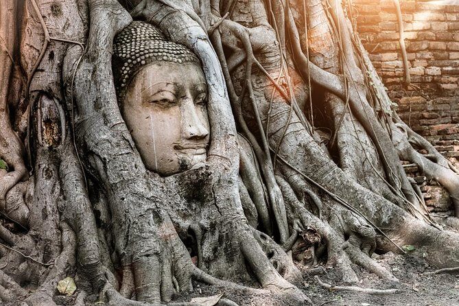 Ayutthaya Temples and Ayothaya Floating Market From Bangkok - Stop 1: Wat Yai Chaya Mongkol and the King U-Thon connection