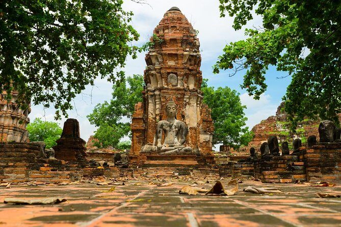 Ayutthaya Temples and Ayothaya Floating Market From Bangkok - Ayothaya Floating Market: canal boat ride and lunch planning