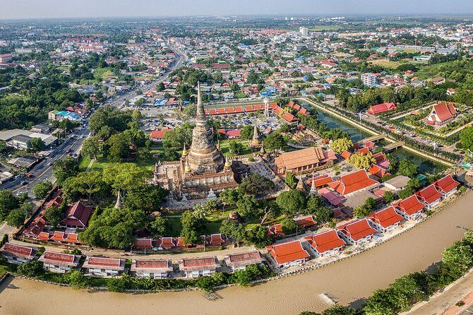 Ayutthaya UNESCO Temples Group Tour with Lunch - Wat Phra Sri Sanphet: royal palace grounds and the spiritual center feel