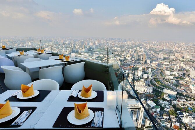 Baiyoke Sky Dinner Experience with Observation Deck Access - Food expectations: buffet style, variable temperature, and noise levels