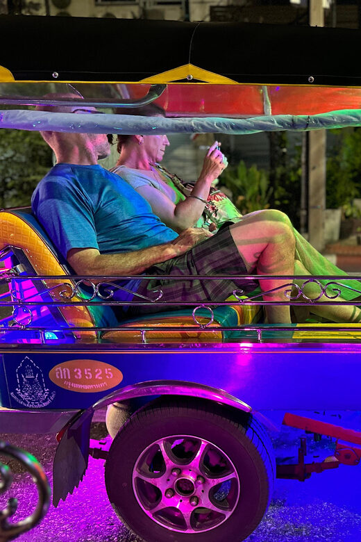 Bangkok: A 4 Hours Tuk Tuk Sightseeing Tour Iconic Landmarks - Chinatown night market finish: one meal and dessert included