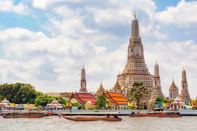 Bangkok Airport (BKK | DMK) Private Transfer to Bangkok Centre - Why this Bangkok airport transfer feels worth it (especially at night)
