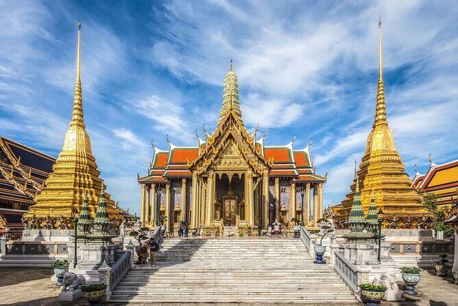 Bangkok Airport (BKK | DMK) Private Transfer to Bangkok Centre - Flight delays: how the 60-minute waiting time can save your sanity
