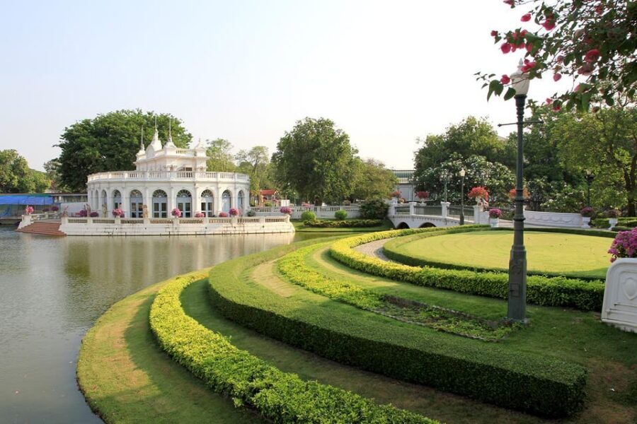 Bangkok: Audio guides for Bangkok, Ayutthaya & Chiang Mai - Practical tips: Wi‑Fi, headphones, and how to make the audio actually help