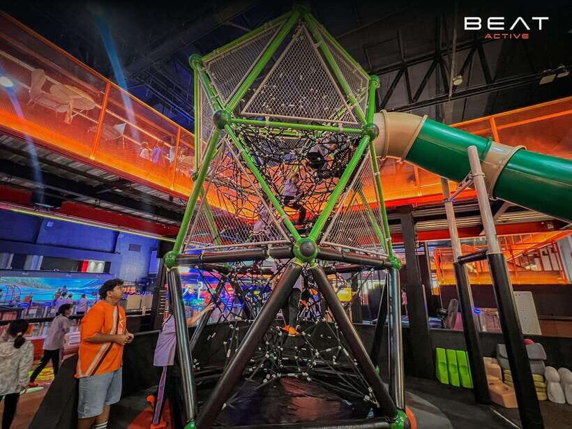 Bangkok: BEAT Active Indoor Sport Experience Ticket - Small group energy and how that affects your comfort