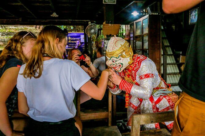 Bangkok Canal Tour by Boat and Bike - Morning ride: from Santa Cruz Church to Chinese-Thai temple stops
