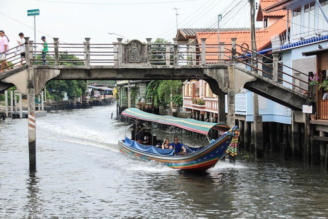 Bangkok Canal Tour by Boat and Bike - Wat Hong Rattanaram and canal-side life: short temple visits, big context