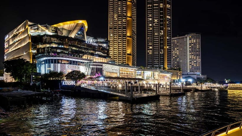 Bangkok: Chao Phraya Princess Dinner Cruise & Hotel Transfer - The buffet dinner: Thai and international, plus real dessert time
