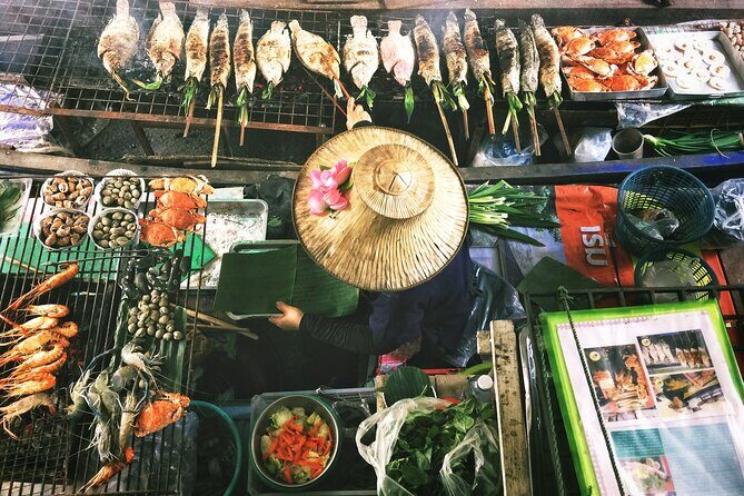 Bangkok: Chinatown By Night Walking Tour - Meeting point and timing: make it easy on yourself