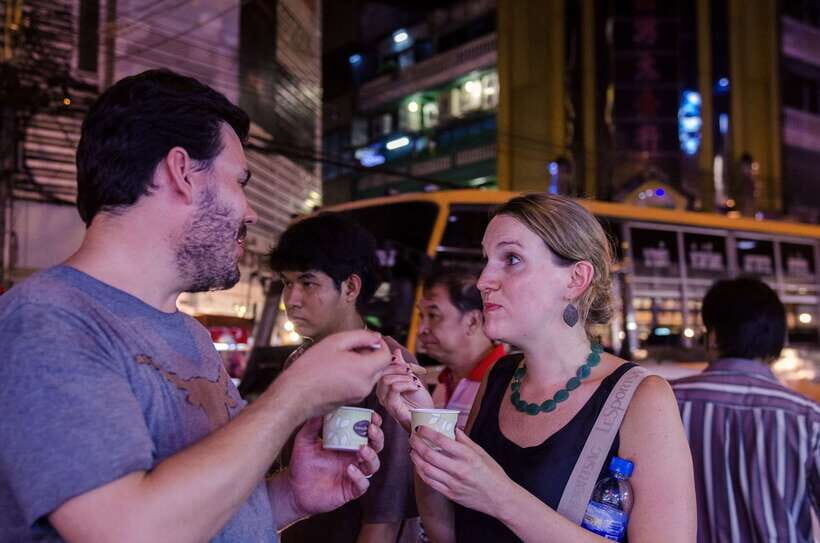 Bangkok: Chinatown Night Food Tour - Yaowarat at night: why this Bangkok Chinatown food tour works