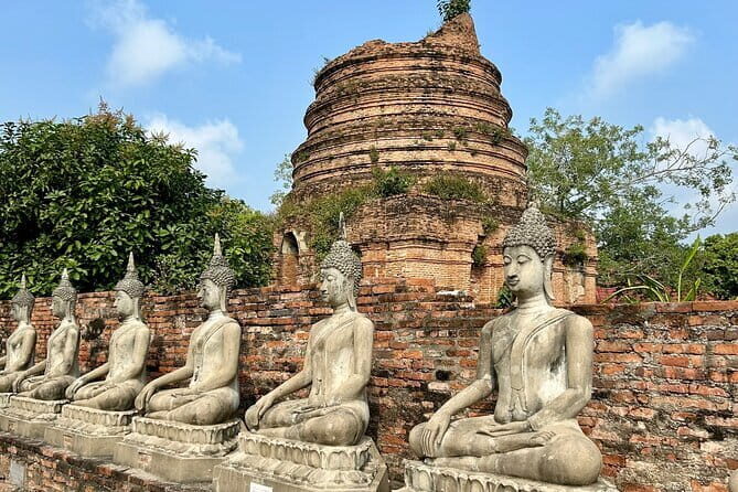 Bangkok Classic 3-Temples With Buffet Lunch Day Tour - Wat Paknam Phasi Charoen: New Big Buddha and a calmer finish