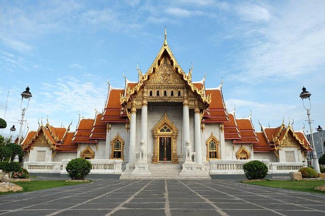 Bangkok Combo: Tuk Tuk App Pass, Chao Phraya Boat & E-sim - Rattanakosin: Old Town Sights Without Waiting on a Group