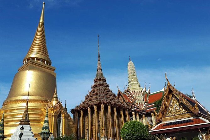Bangkok Combo: Tuk Tuk App Pass, Chao Phraya Boat & E-sim - Siam Center: Shopping Hub Routes With Cool Air and Convenient Stops