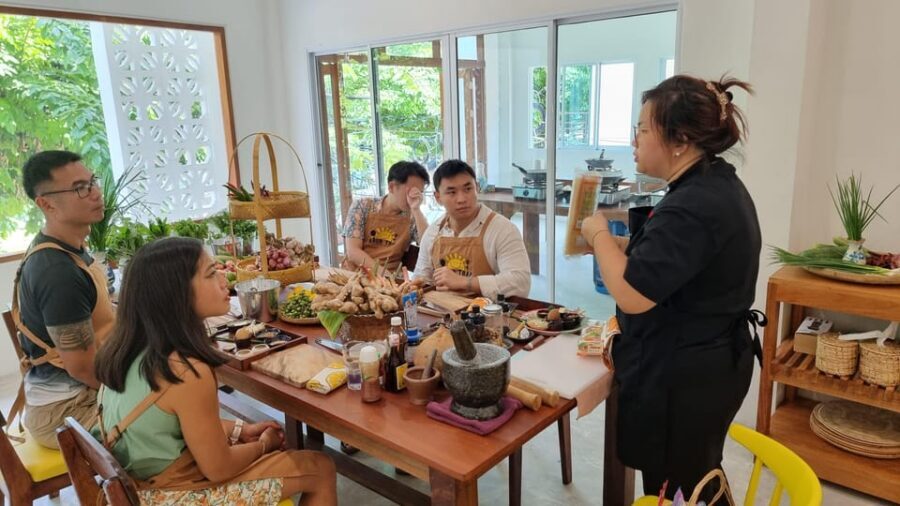 Bangkok: Cooking Class + Tuk Tuk Ride + Market Tour - FAQ