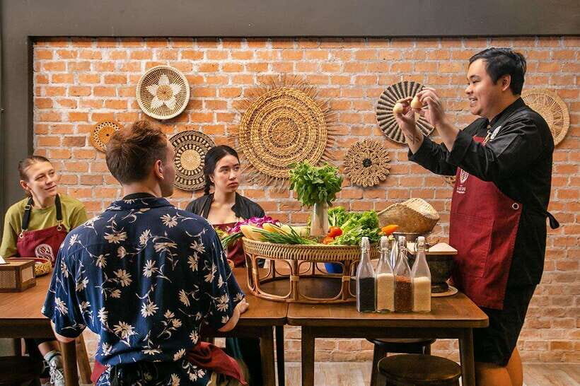 Bangkok: Cooking Class with Market Visit & Tuk Tuk Ride - Bangkok’s biggest fresh market: what you’ll learn to spot