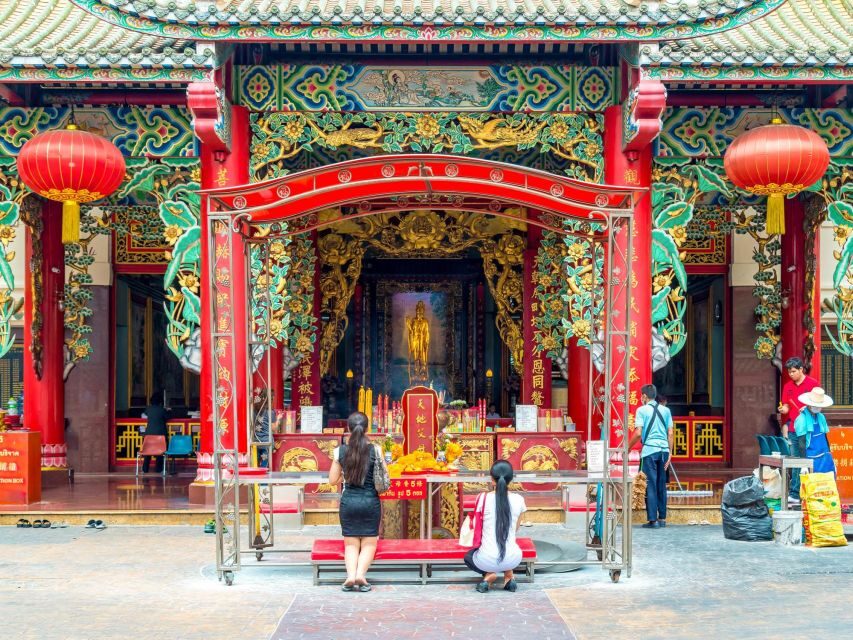 Bangkok: Discover a Taste of Chinatown – 2 Hr Walking Tour - Price and value: what you pay, what you still need to budget