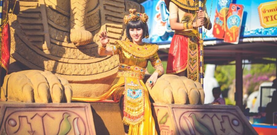 Bangkok: Dream World Entrance Ticket - Redeeming your mobile voucher and getting moving quickly