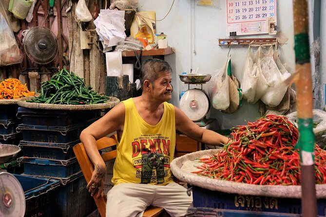 Bangkok Electric Tuk Tuk: Thonburi, Wang Lang & Food Tour - Baan Bu community pottery: where craft is the attraction