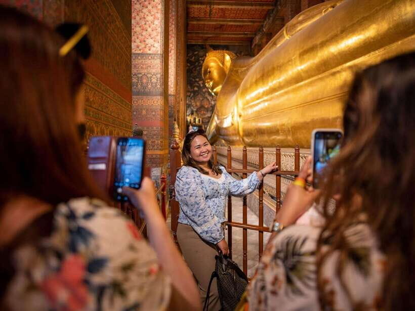 Bangkok: Evening Tour with Wat Arun, Wat Pho & Tuk Tuk Ride - Why Bangkok’s Temples Look Better After Dark