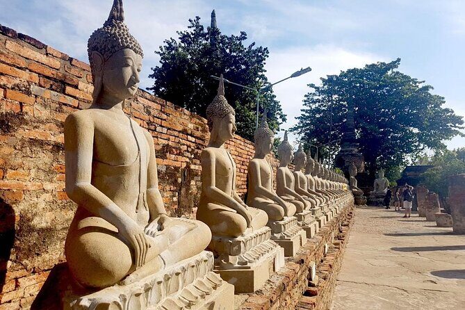 Bangkok Famous Temples sightseeing with Chinatown - Morning Start: Wat Phra Chetuphon (Wat Pho) Sets the Tone