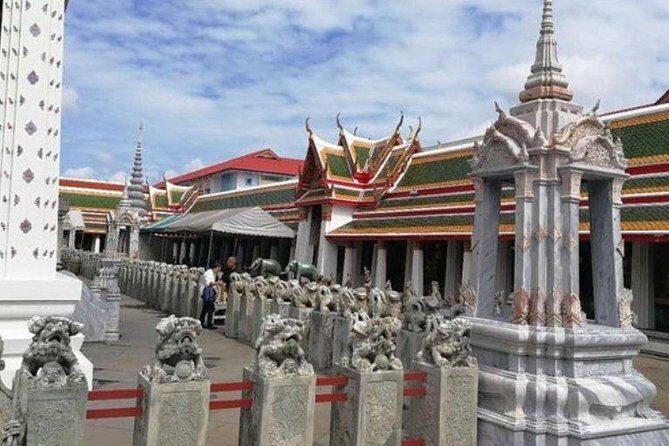 Bangkok Famous Temples sightseeing with Chinatown - Wat Traimit (Golden Buddha): The 5-Ton Surprise Moment