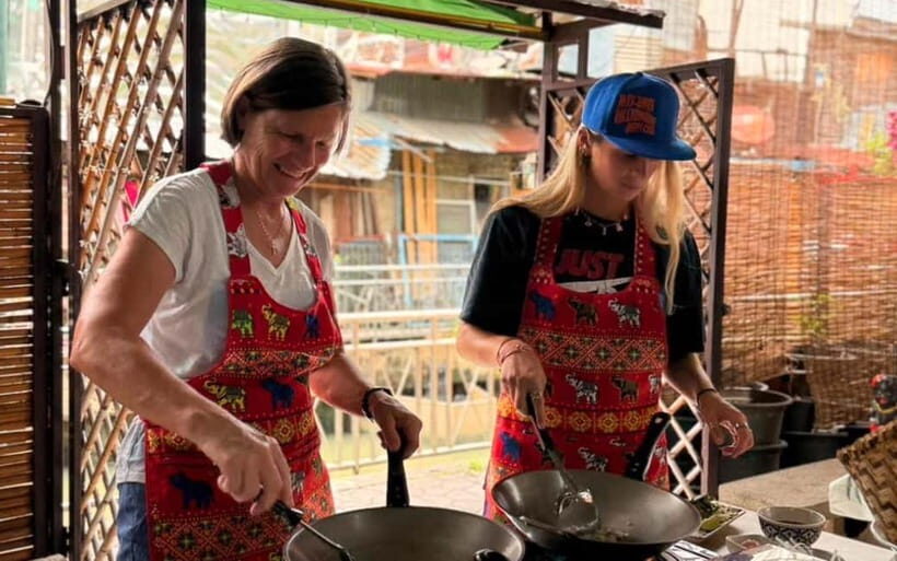 Bangkok: Favourite Thai Flavors Cooking Class by Smart Cook - Entering a teak-wood house in Bangkok (and why that matters)
