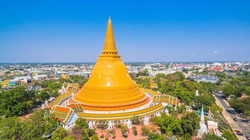Bangkok: Floating Market, Phra Pathom Pagoda & Cafes Tour - Guides, small groups, and how the day stays on track