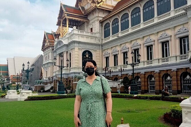 Bangkok Grand Palace and Emerald Buddha Tour - Tour Size and Guide Style: Why People Mention Nicky and Ken