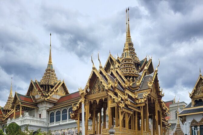 Bangkok Grand Palace and Temples Private Tour - Wat Arun across the Chao Phraya: the riverside spires moment