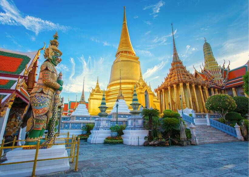 Bangkok: Grand Palace & Emerald Buddha Entry with Audioguide - Museum Time: Queen Sirikit Textiles and Arts of the Kingdom