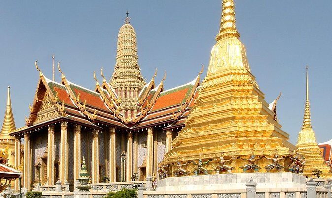 Bangkok Grand Palace Tour with Convenient Hotel Transfer - Entering the Grand Palace: Royal Power in Every Tile