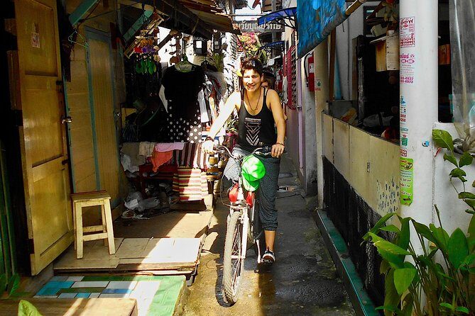 Bangkok Green Oasis 4-Hour Bike Tour with Boat Ride - Stop 3: Bang Krachao by elevated paths over the mangroves