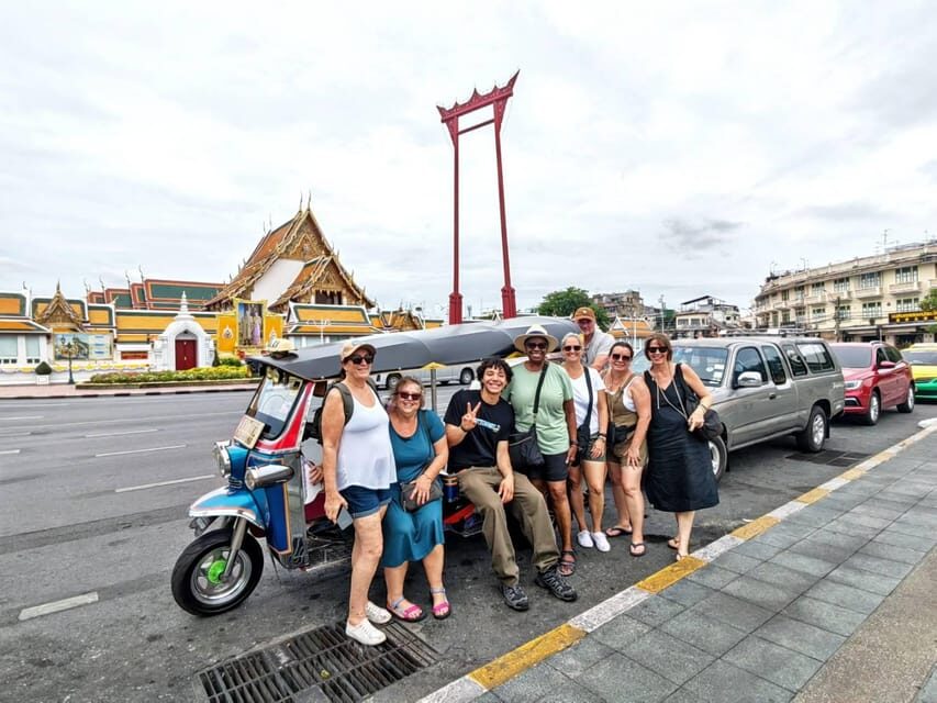Bangkok: Guided Tour in a Typical Thai Tuk-Tuk - Wat Pho: the short stop that can frustrate temple-focused visitors