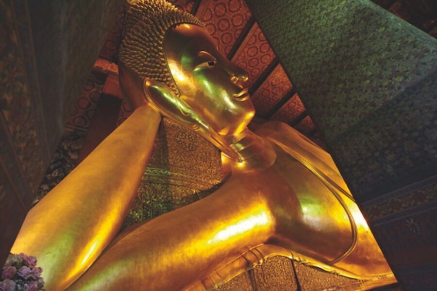 Bangkok: Half Day City and Temples (join tour) - Stop 2: Wat Po’s reclining Buddha and Pagodas of the Kings