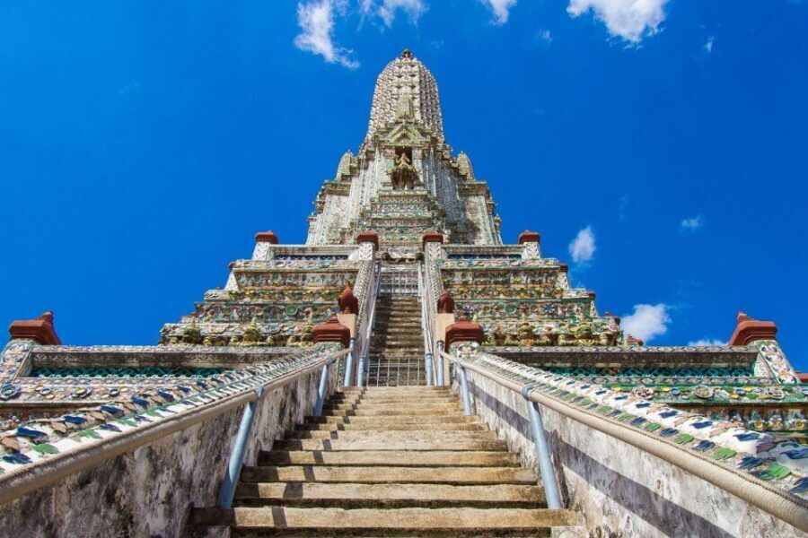 Bangkok: Historical Temples Tour & Hidden Bar at Sunset - The pace, walking reality, and what to bring for 3 hours of evening heat